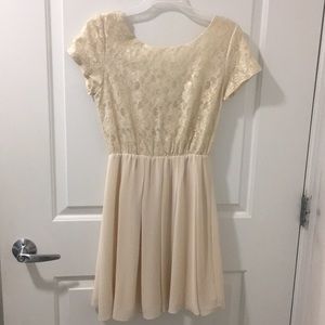 Buttons dress - M - Never been worn